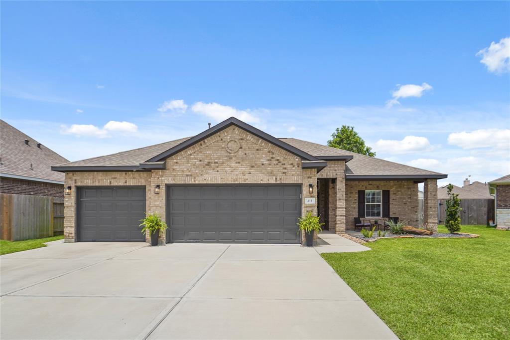 411 Flagstone Court, Dayton, Texas image 1