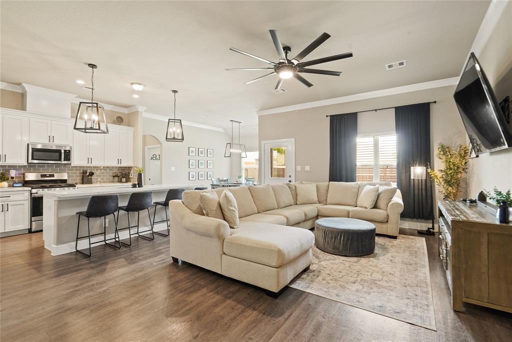 411 Flagstone Court, Dayton, Texas image 5