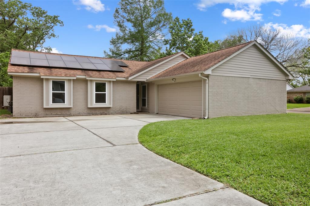 5839 Toddington Road, Humble, Texas image 2