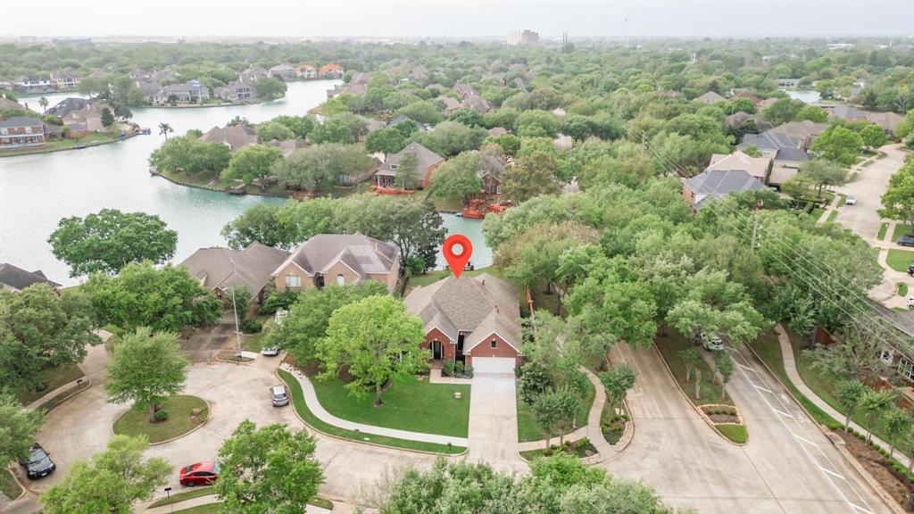 415 Sheldrake Court, Sugar Land, Texas image 1