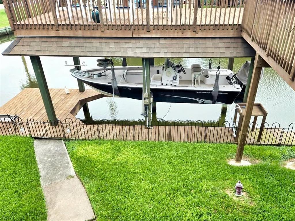 2 S Sandpiper Street