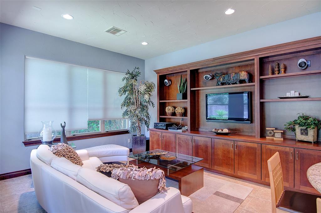31 Cartouche Cir, The Woodlands, Texas image 16