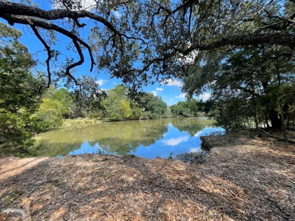 440 Boulton Creek Road, Muldoon, Texas image 1