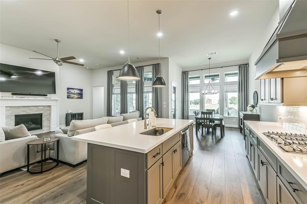 8903 Square View Lane
