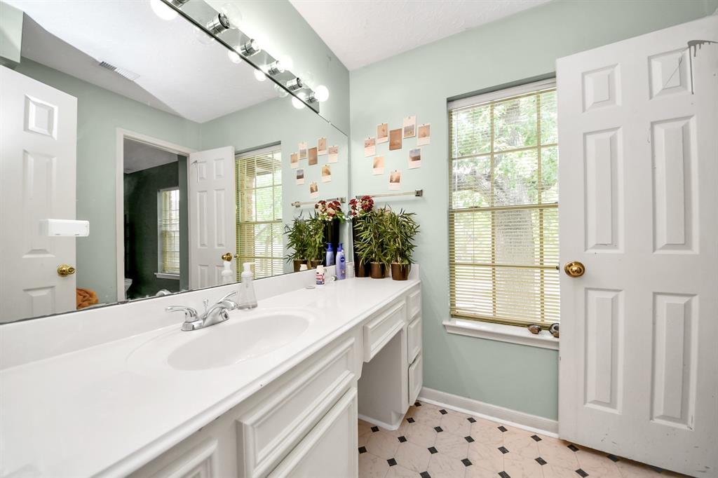 2707 Alderleaf Place, Spring, Texas image 35