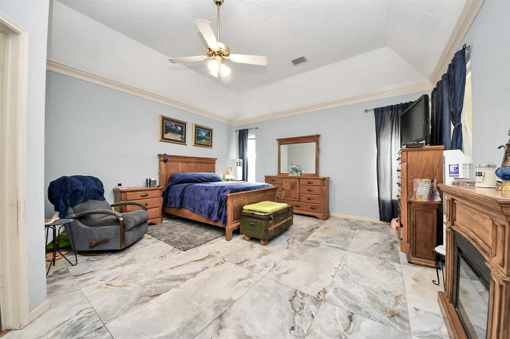 2707 Alderleaf Place, Spring, Texas image 22