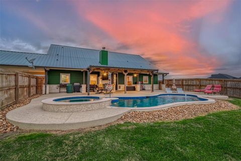 A home in Angleton