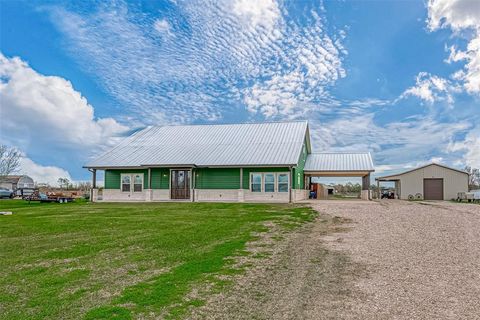 A home in Angleton