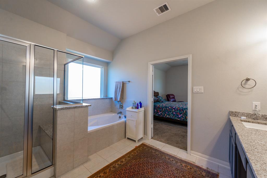 16077 Deer Pines Drive, Conroe, Texas image 18