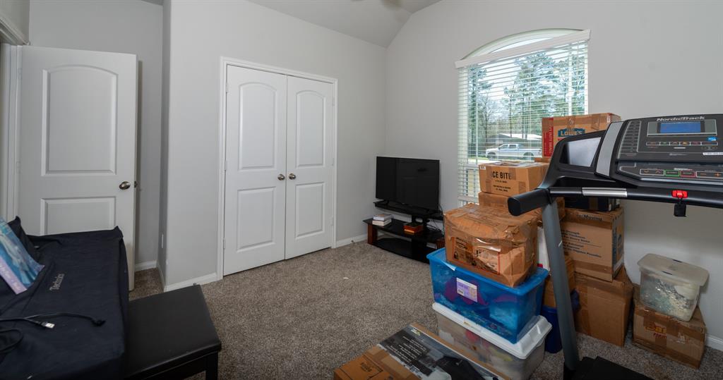16077 Deer Pines Drive, Conroe, Texas image 20