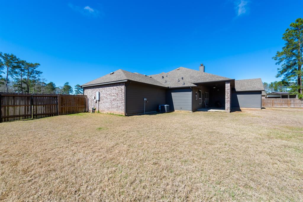 16077 Deer Pines Drive, Conroe, Texas image 26