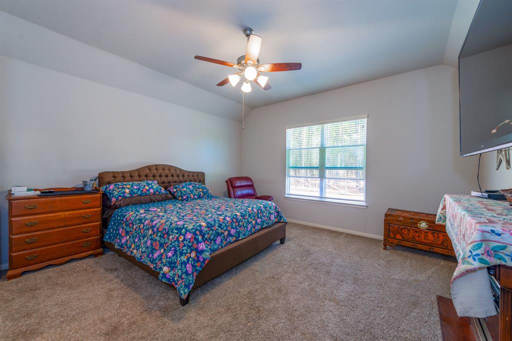 16077 Deer Pines Drive, Conroe, Texas image 14