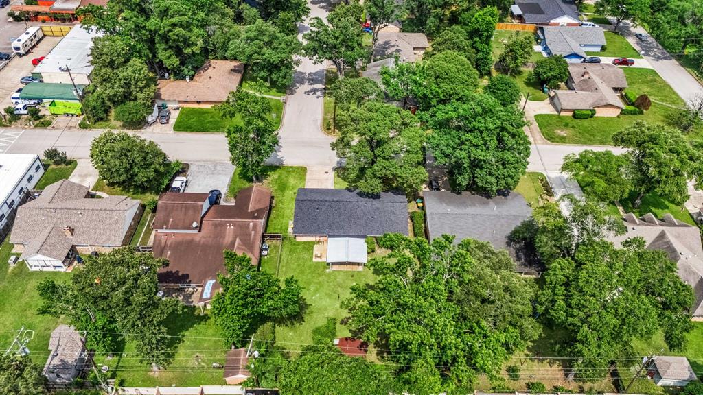 2113 Timber Lane, Conroe, Texas image 10