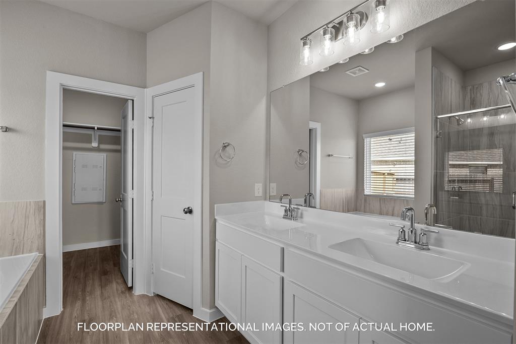 2014 Flower Meadows Drive, Rosenberg, Texas image 13