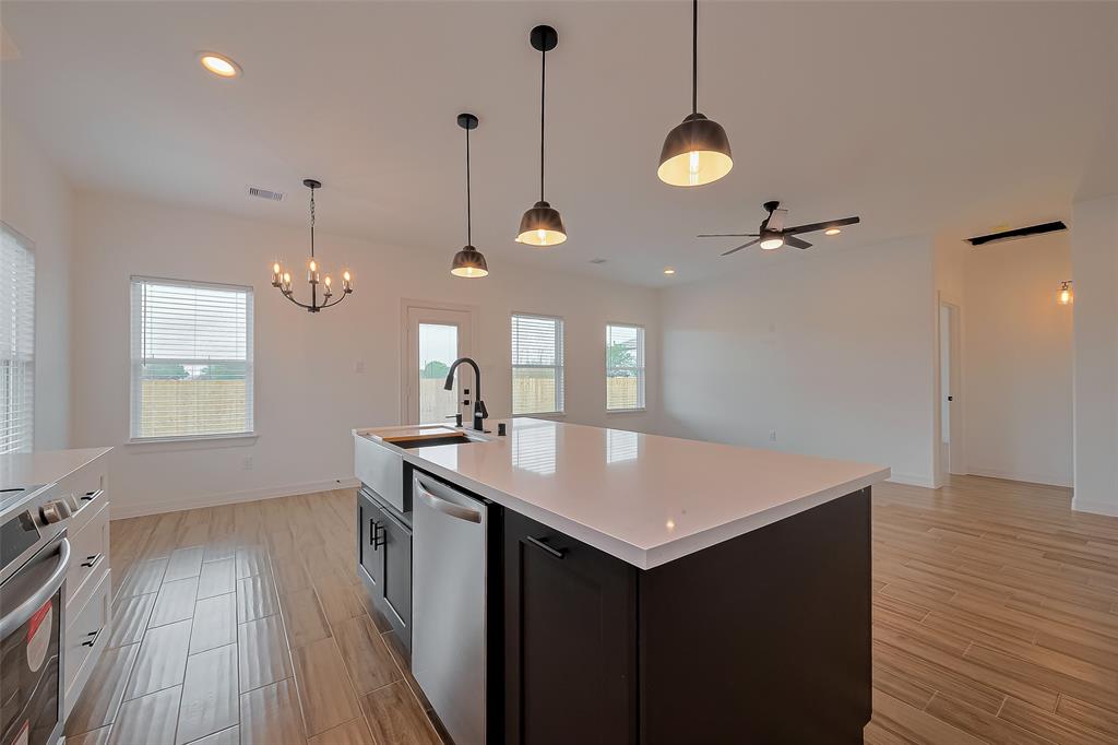 403 N 5th Street, Beasley, Texas image 12