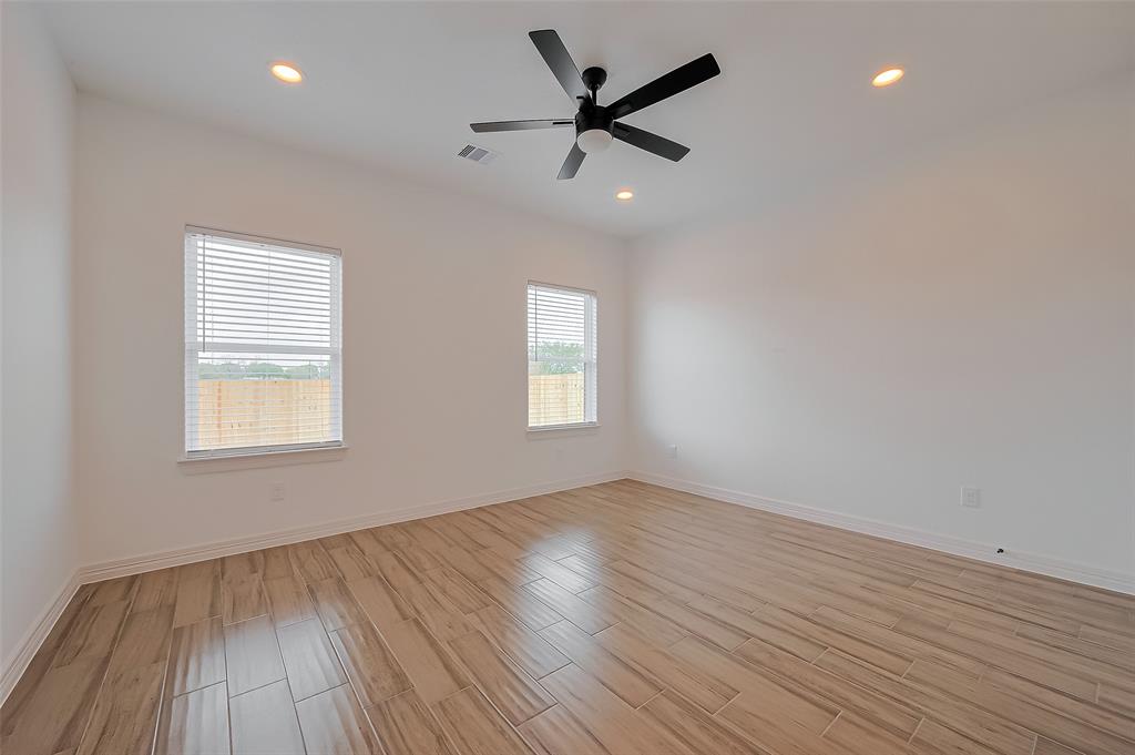 403 N 5th Street, Beasley, Texas image 28