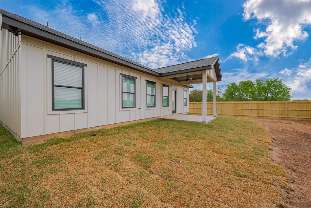 403 N 5th Street, Beasley, Texas image 32