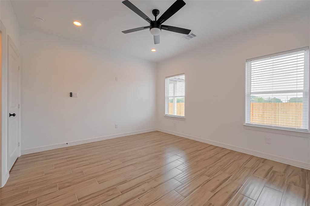 403 N 5th Street, Beasley, Texas image 10