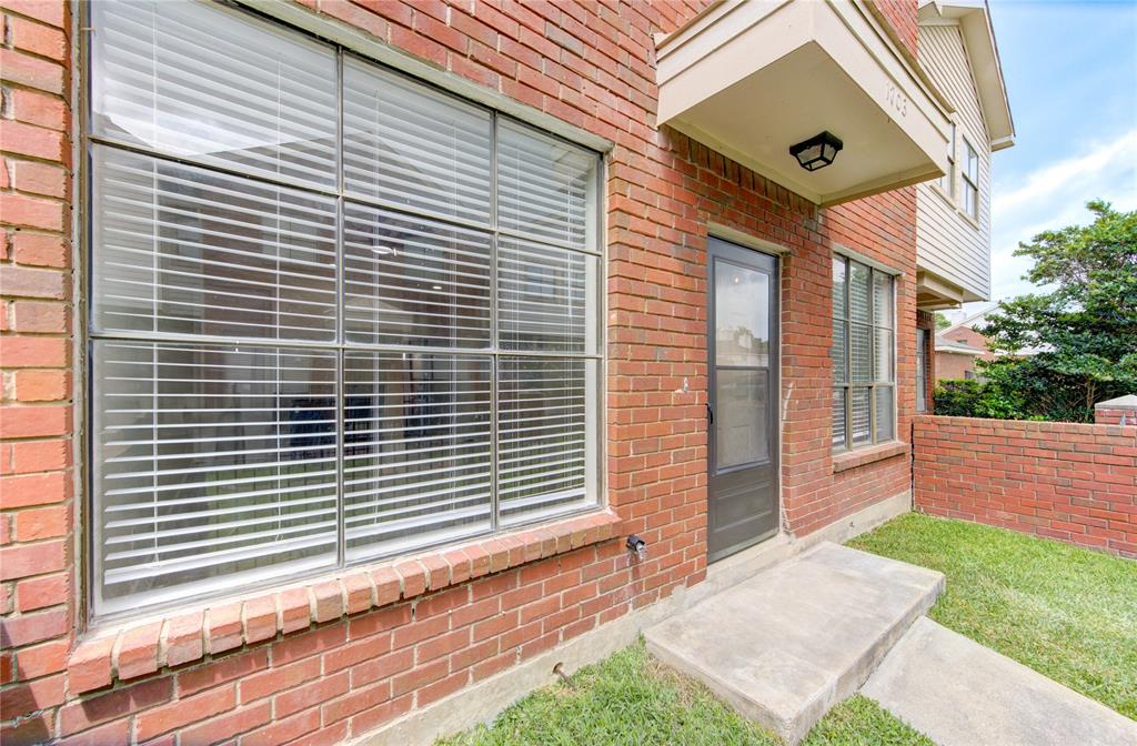 1103 Dulles Avenue 1703