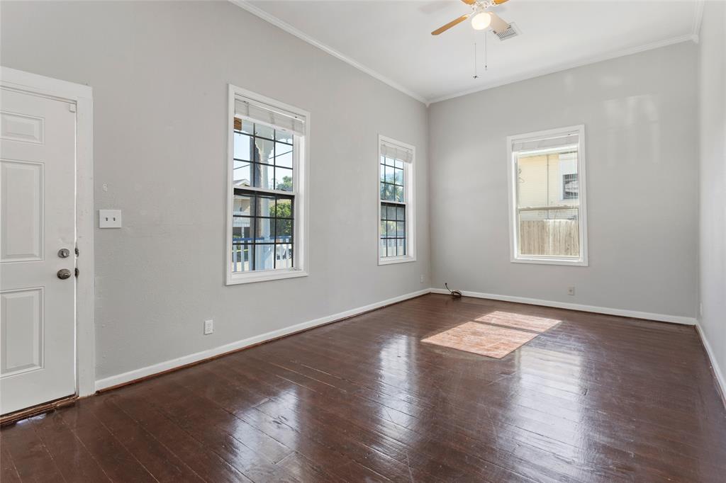 511 9th Street, Galveston, Texas image 6