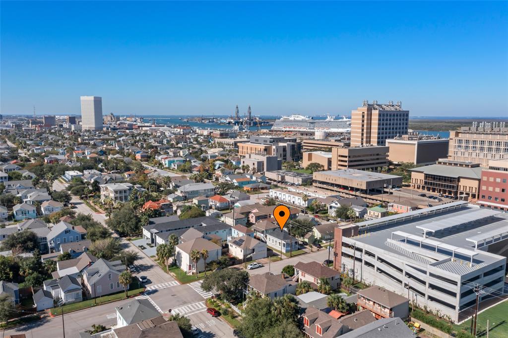 511 9th Street, Galveston, Texas image 1