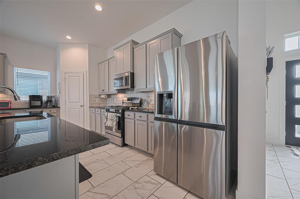 4507 Mustang Run Drive, Rosenberg, Texas image 18