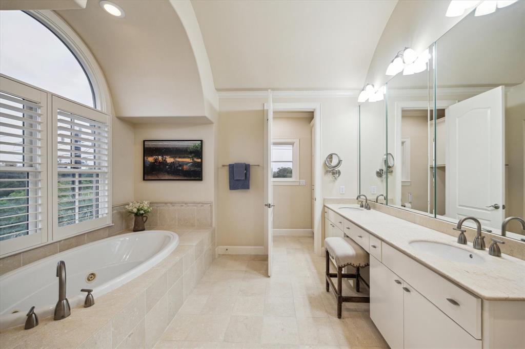 9129 Buffalo Speedway, Houston, Texas image 18