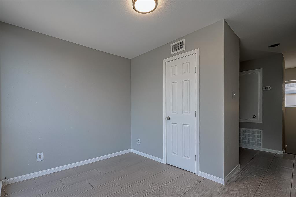 Houston, Texas 77057, United States, 2 Bedrooms Bedrooms, ,2 BathroomsBathrooms,Residential,Active,38049