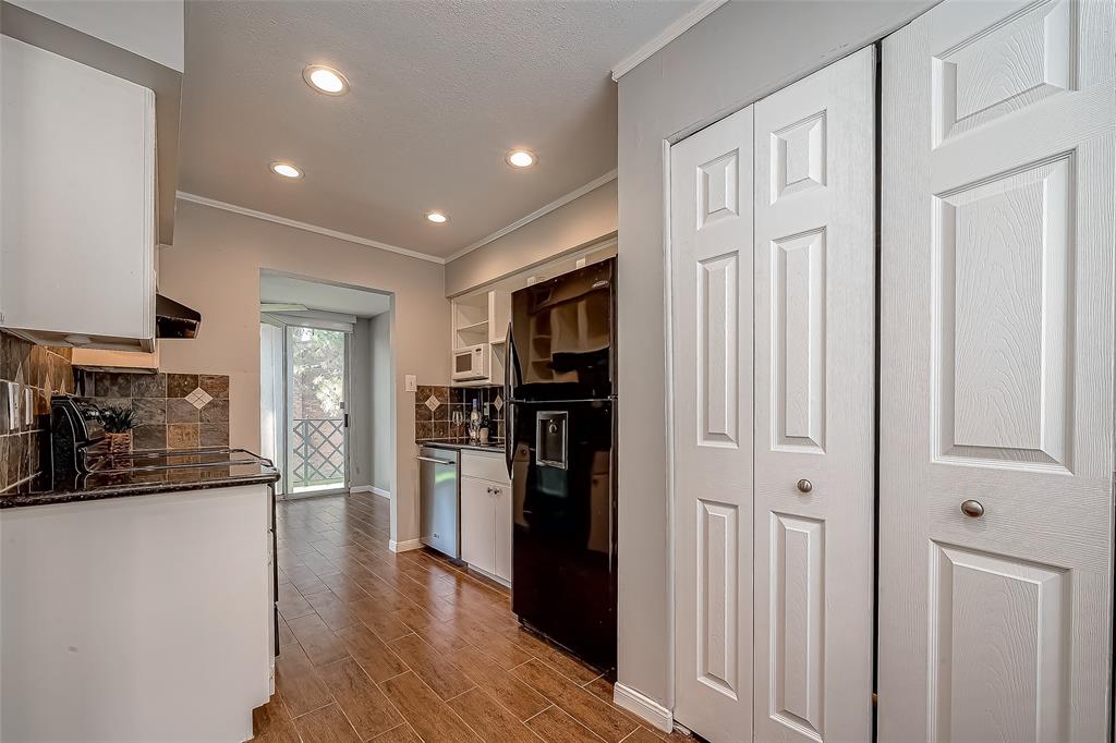 Houston, Texas 77057, United States, 2 Bedrooms Bedrooms, ,2 BathroomsBathrooms,Residential,Active,38049