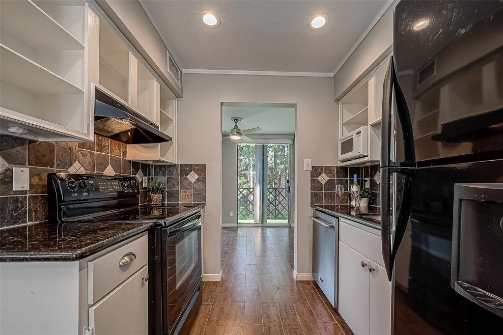 Houston, Texas 77057, United States, 2 Bedrooms Bedrooms, ,2 BathroomsBathrooms,Residential,Active,38049