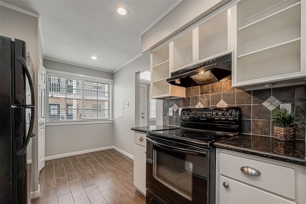 Houston, Texas 77057, United States, 2 Bedrooms Bedrooms, ,2 BathroomsBathrooms,Residential,Active,38049