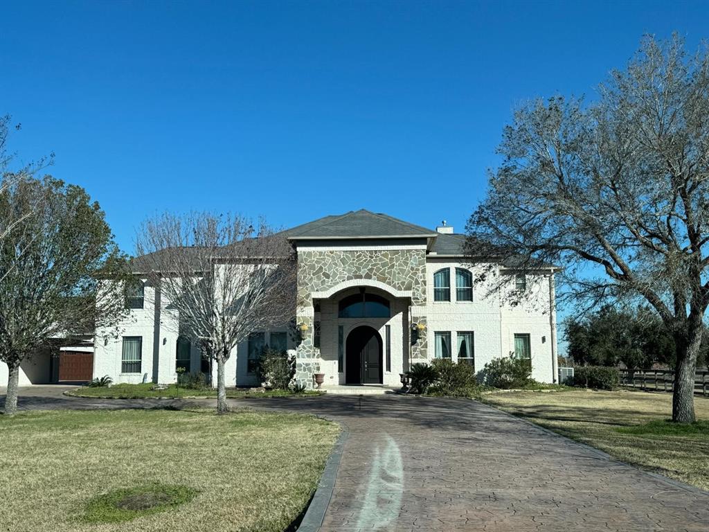 5611 Brazos Lakes Drive, Richmond, Texas image 12