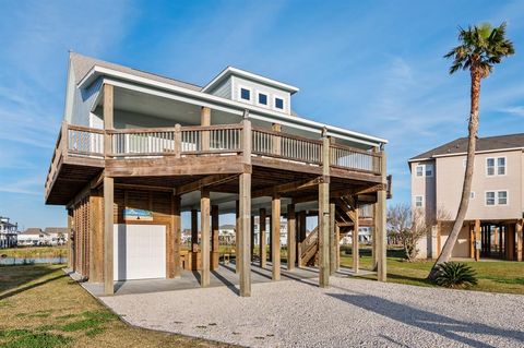 A home in Crystal Beach