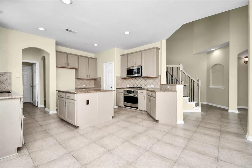 6315 Bain Drive, Missouri City, Texas image 28