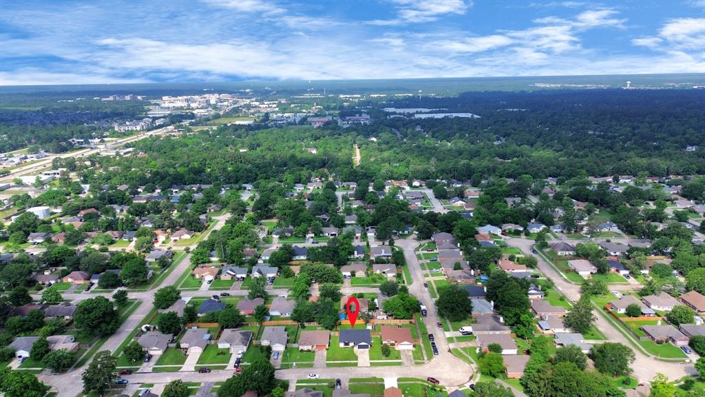 16926 Hummingbird Dr, Conroe, Texas image 3