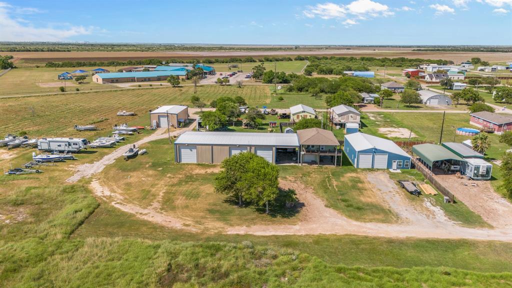 1702 W Cleveland Avenue, Seadrift, Texas image 3