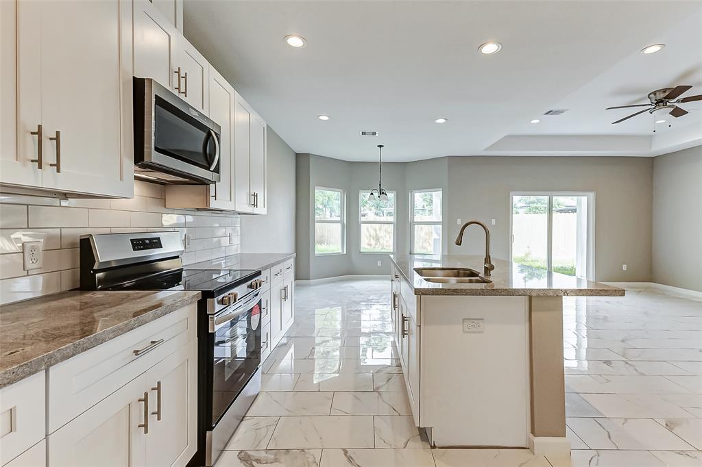 9843 Balsam Lane, Houston, Texas image 11