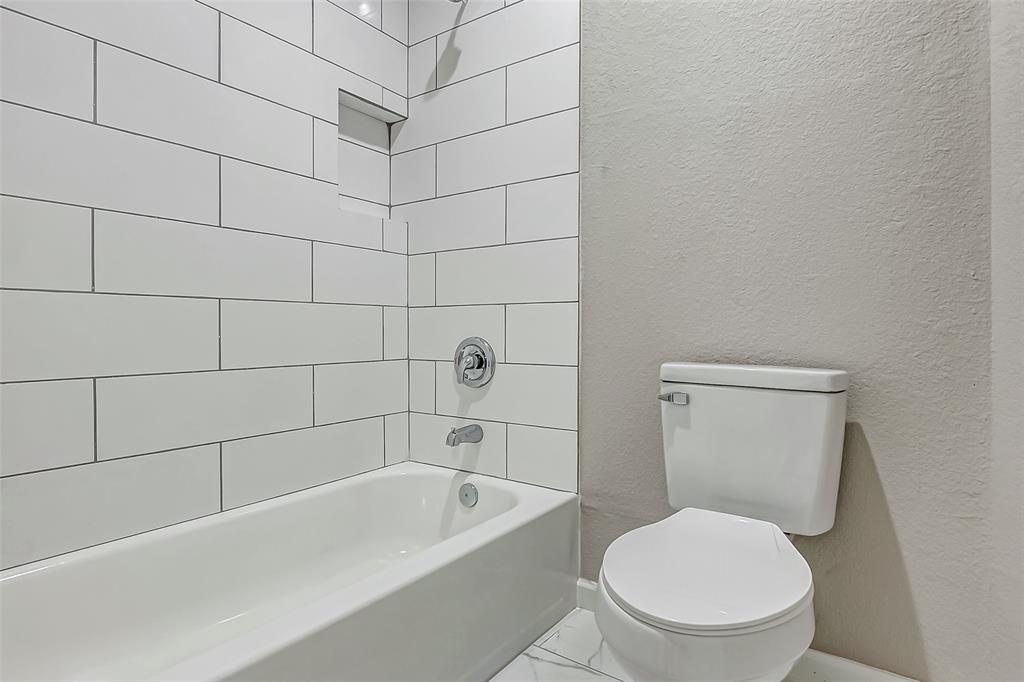 9843 Balsam Lane, Houston, Texas image 23