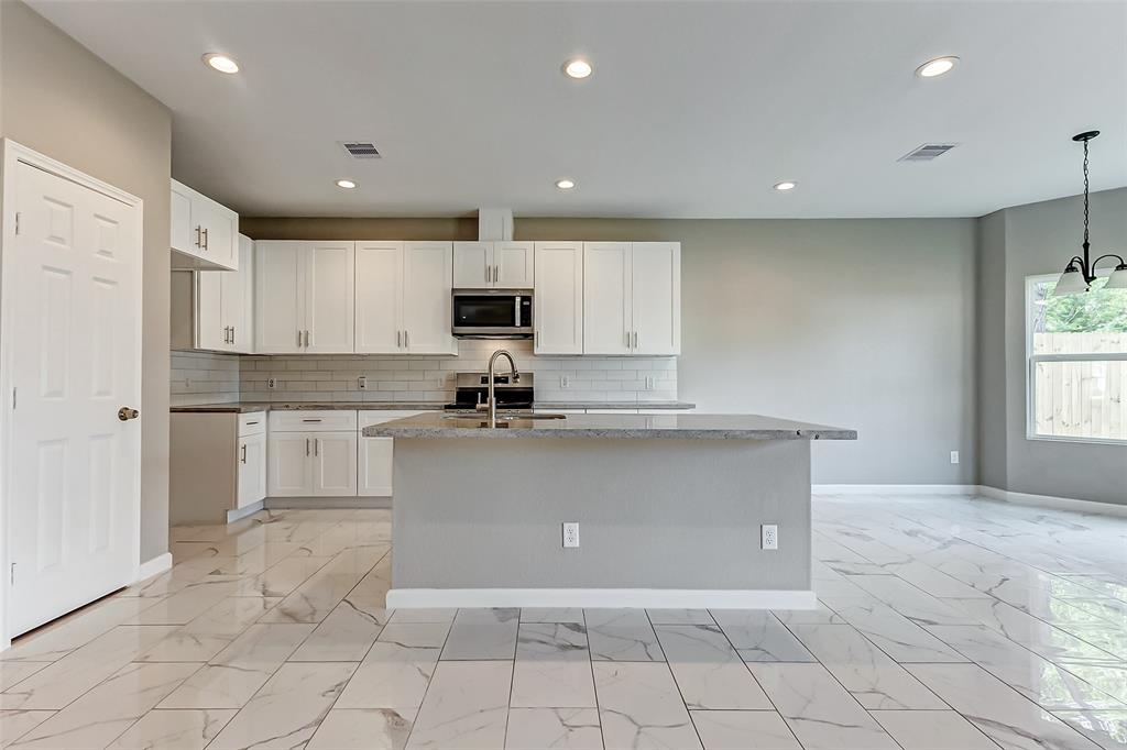 9843 Balsam Lane, Houston, Texas image 3