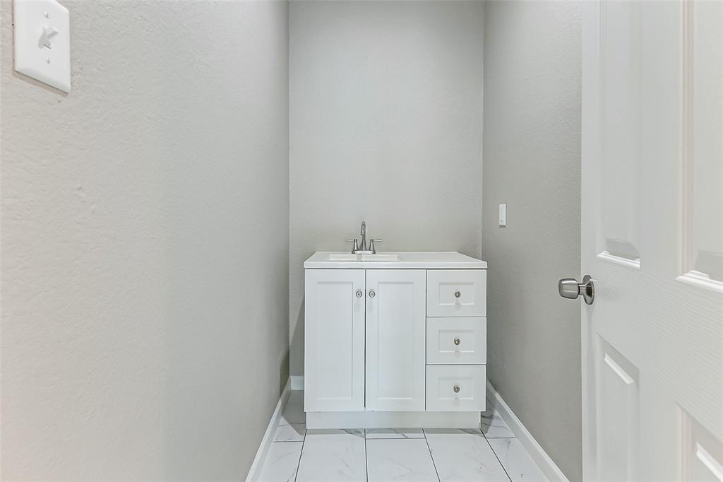 9843 Balsam Lane, Houston, Texas image 22