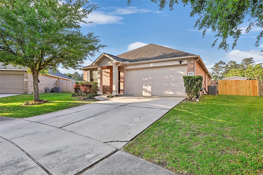 2701 Sandberry Drive, Kingwood, Texas image 1