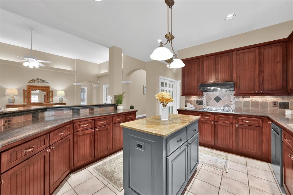 139 Little Mill Place, The Woodlands, Texas image 14