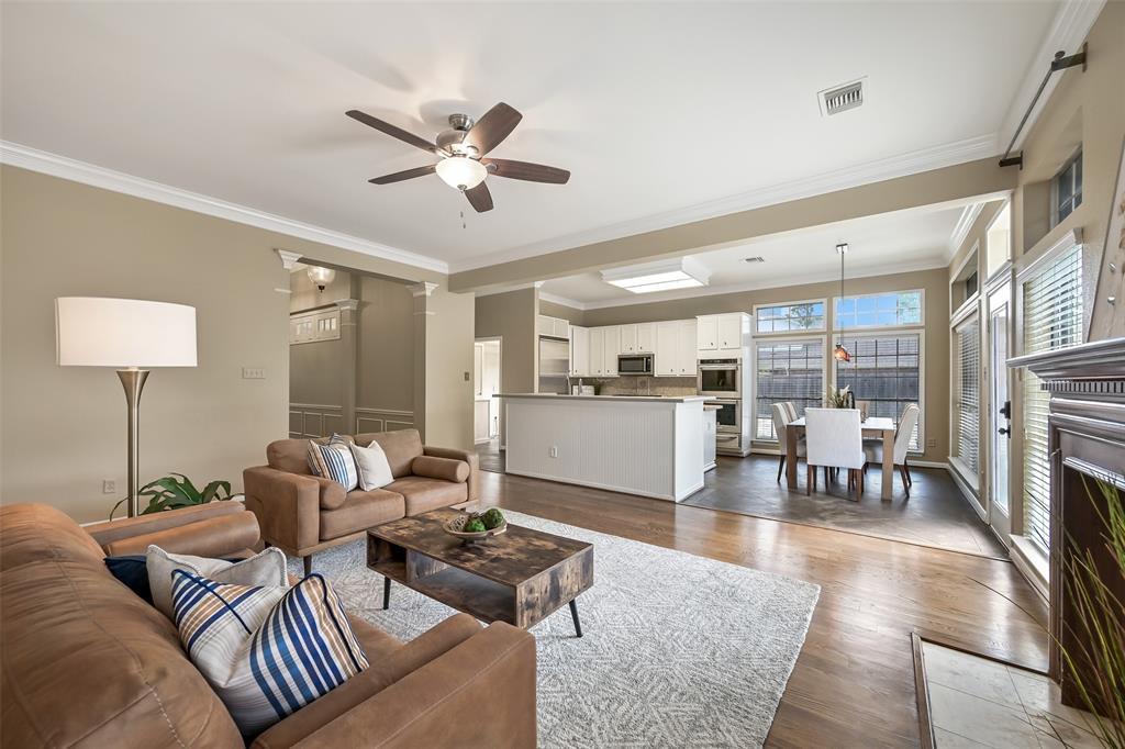 1411 Buttonwood Drive, Friendswood, Texas image 12