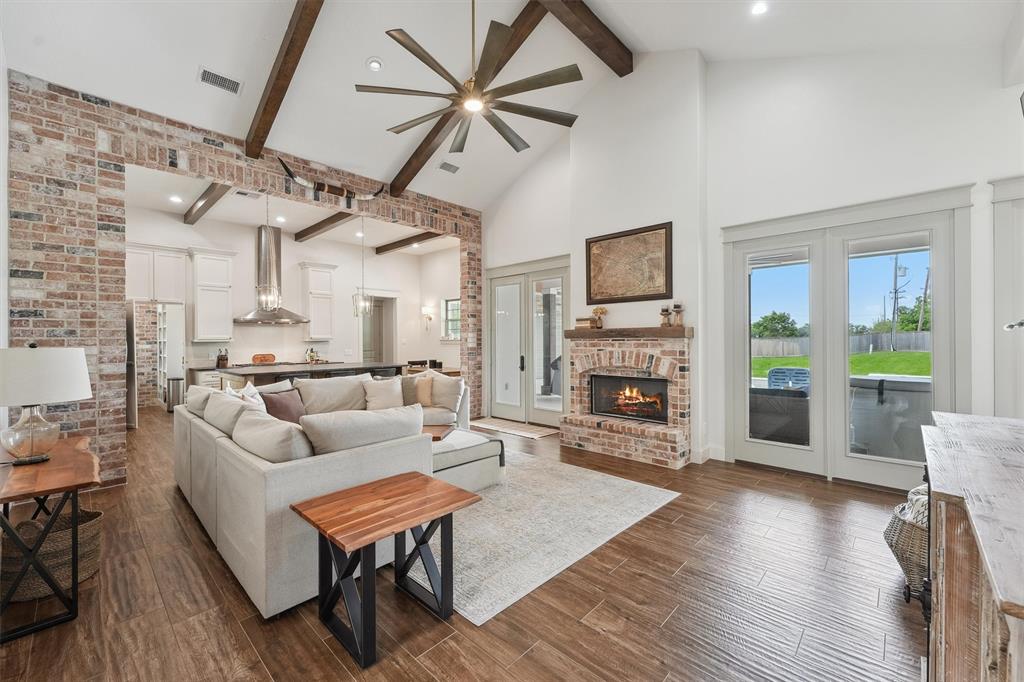 9343 Kai Drive, Beach City, Texas image 10