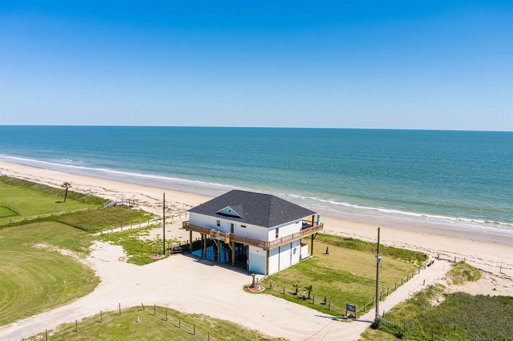 768 Bolivar Dunes Boulevard, Gilchrist, Texas image 2