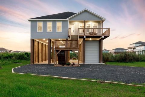 A home in Port Bolivar