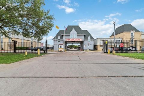 Photo of 8200 Broadway Street #133, Houston, TX 77061 (MLS # 18907125)