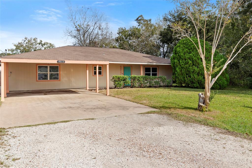 4517 10th Street, Bacliff, Texas image 2