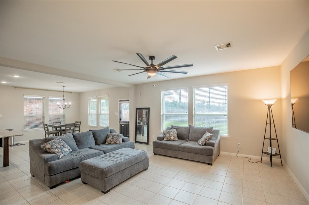 3706 Arbor Trails Drive, Humble, Texas image 13