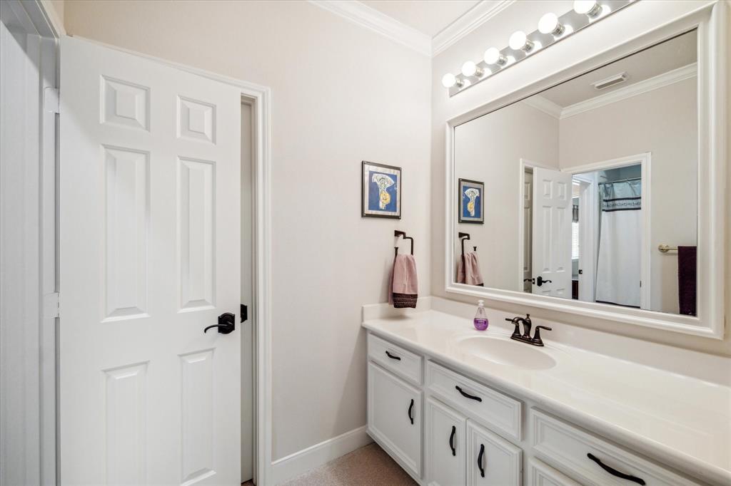 22 Greenway View Trail, Kingwood, Texas image 36
